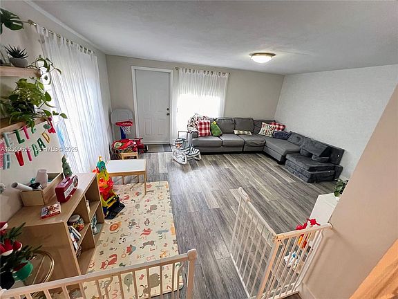 5th image of 12906 SW 52nd St