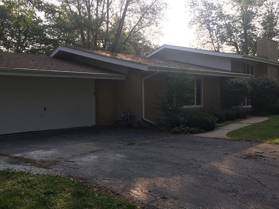 2nd image of 20413 Achilles Ave