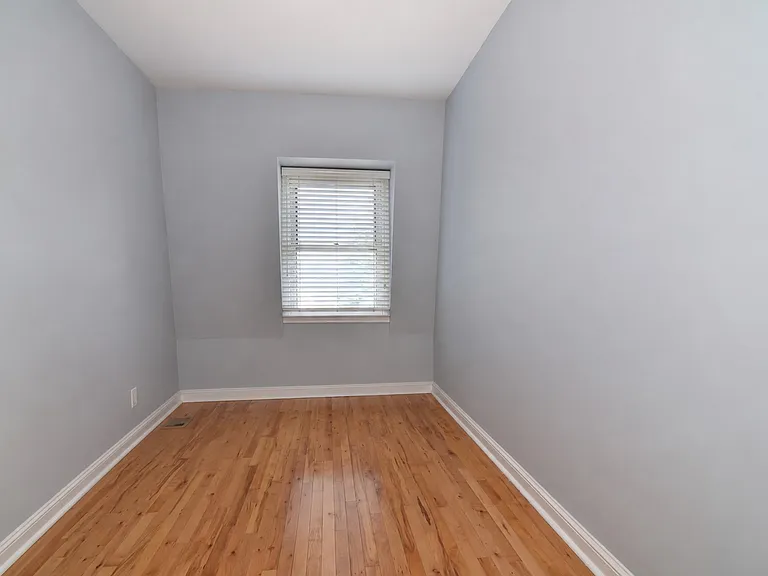 152 Broadway #15 — Photo 24