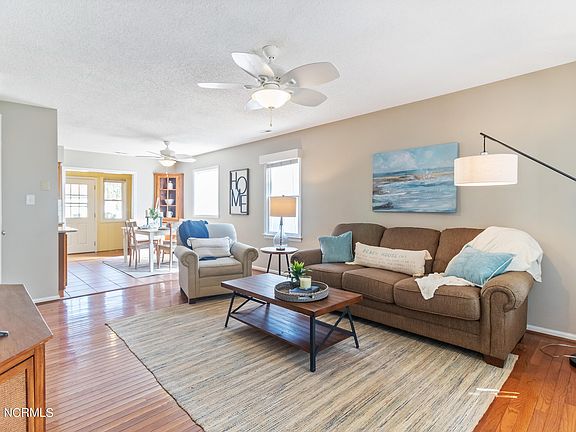5th image of 104 NE 38th Street