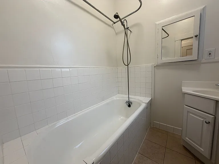 85 Carl St #6 — Photo 12