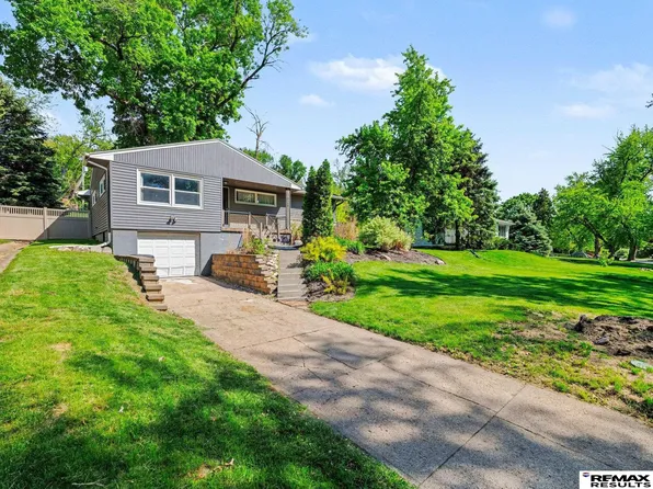3525 N 81st St, Omaha, NE 68134