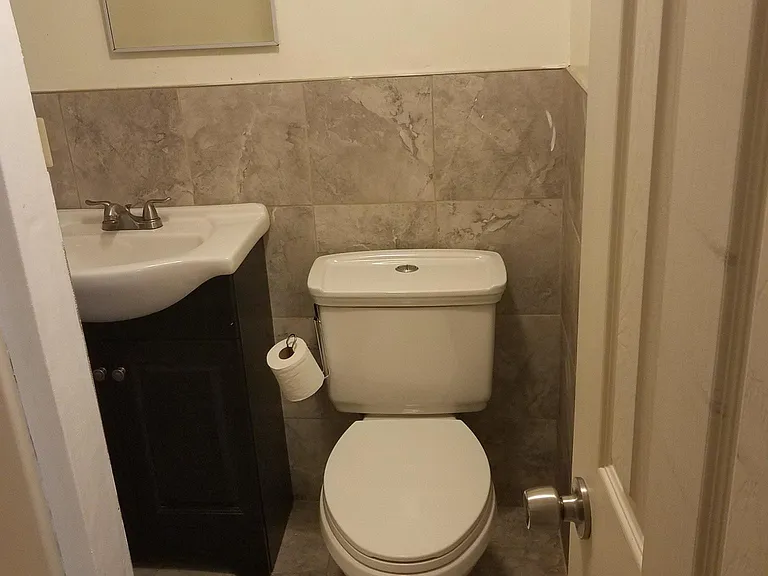 15 Garnet St — Photo 3