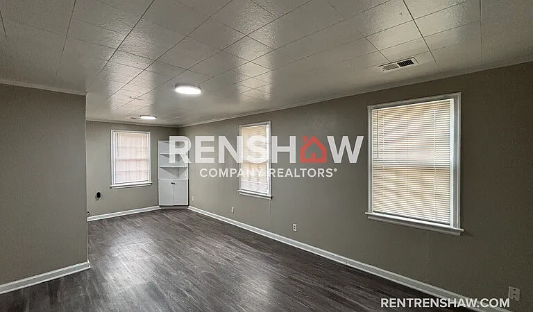 1065 Larry Ln — Photo 10