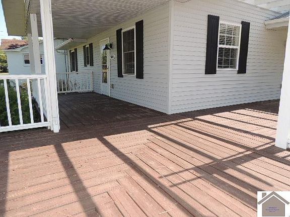 2nd image of 504 Macedonia St
