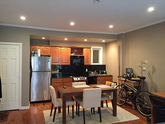 Rented by Jonathan Wachtel, LREB | media 12