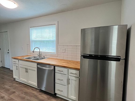 2nd image of 6523 Park Ave