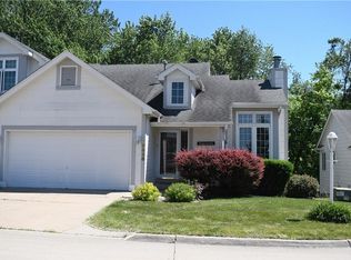 8858 Meredith Dr, Urbandale, IA 50322