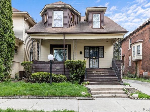 49 Richton St, Highland Park, MI 48203