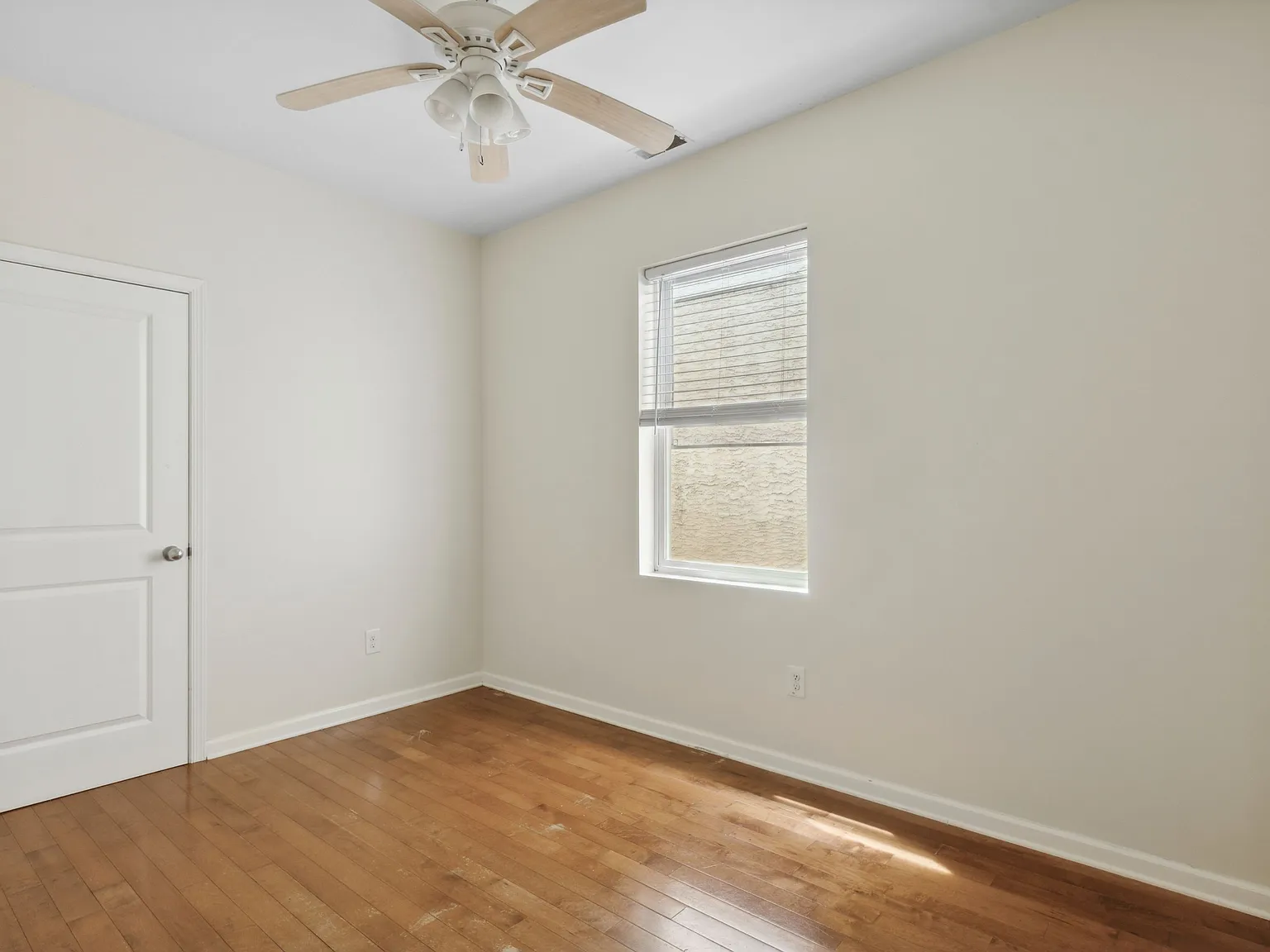 2 bed, $1,275 — Photo 4