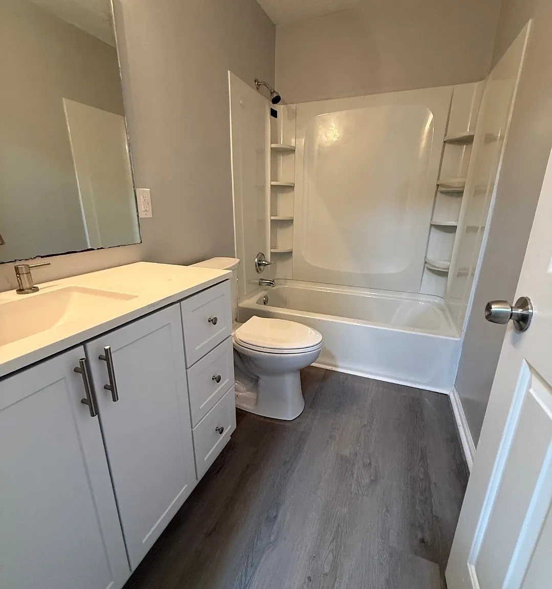 2 bed, 1120 sqft, $1,800 — Photo 3