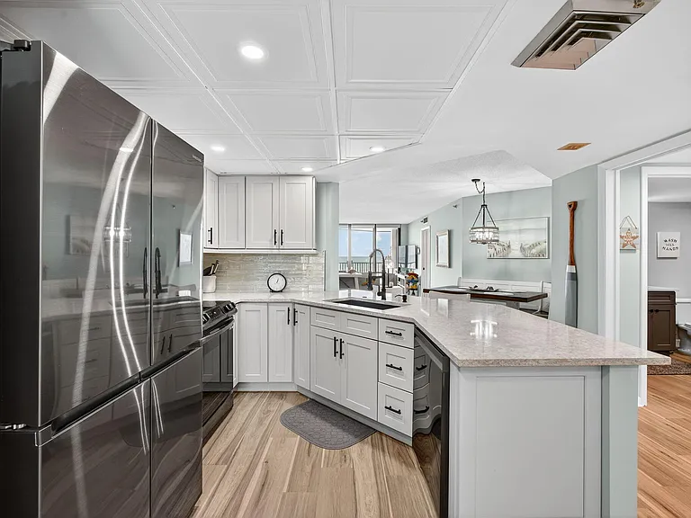 9650 S Ocean Dr #302 — Photo 3