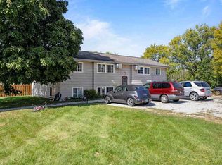 302 Maple Ln, Walker, IA 52352