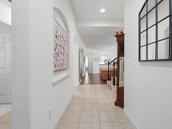 5th image of 103 Forest Heights Way