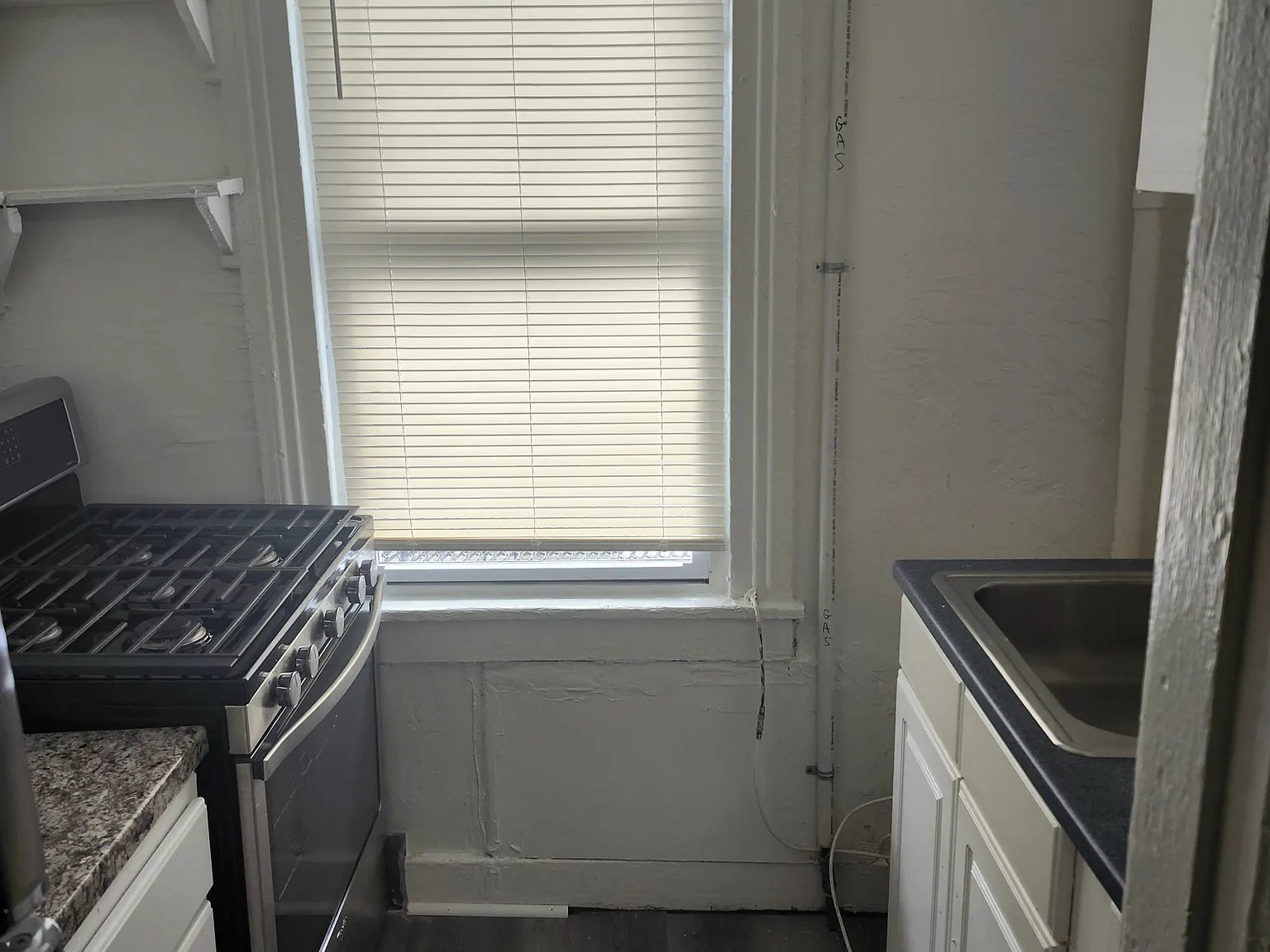 1 bed, 700 sqft, $1,245 — Photo 2