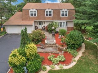 10 Topaz Ct, New City, NY 10956