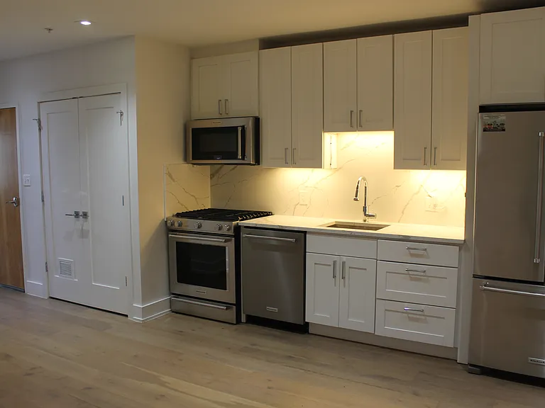 5110 Fort Totten Dr NE #4 — Photo 2