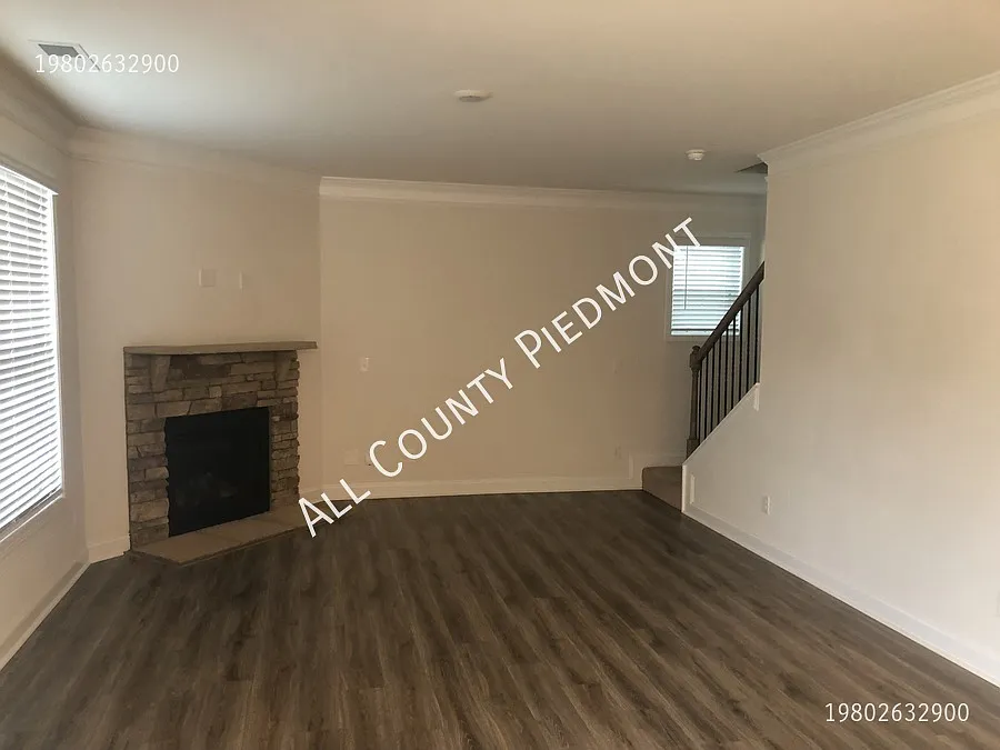 1509 Cambria Ct — Photo 4