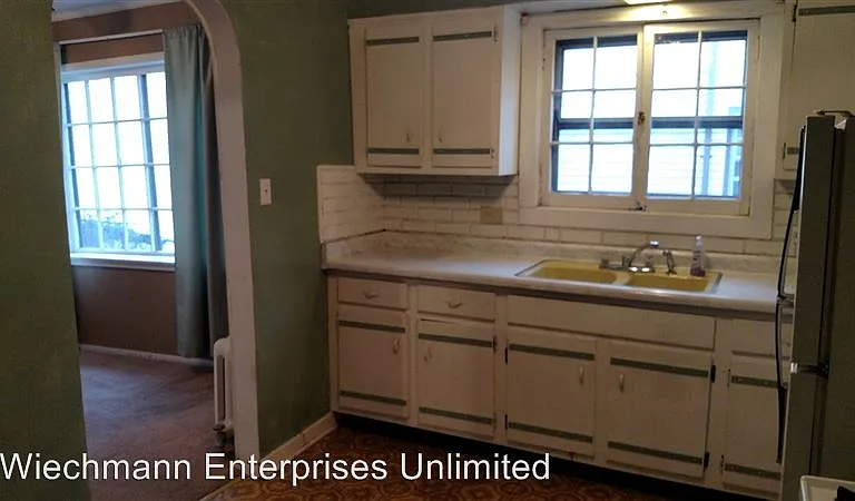1649 N Jackson St — Photo 5
