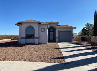 304 Horizon View Dr, Horizon City, TX 79928