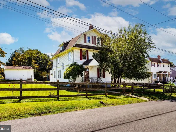 4400 School Ln, Drexel Hill, PA 19026