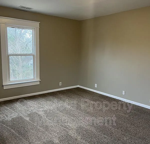 4636 Avenue T — Photo 8