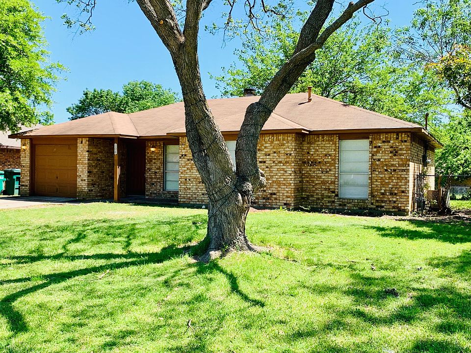 1st image of 108 Mesa Dr