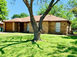 108 Mesa Dr, Glenn Heights, TX 75154
