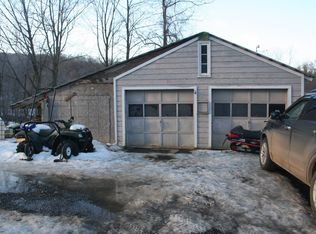 809 Johnnycake Rd, Little Falls, NY 13365