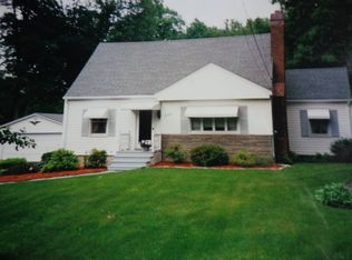 236 Fan Hill Rd, Monroe, CT 06468