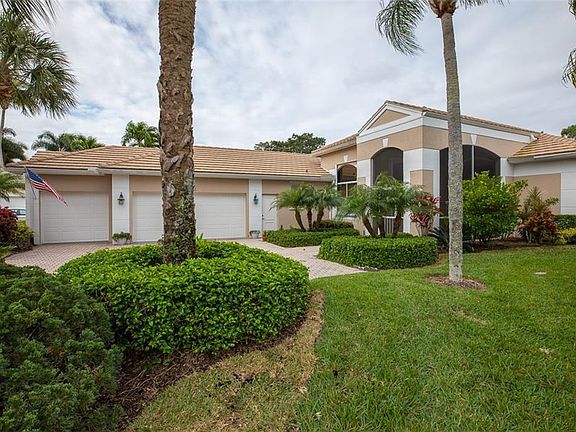 3rd image of 2468 SW Manor Hill Dr