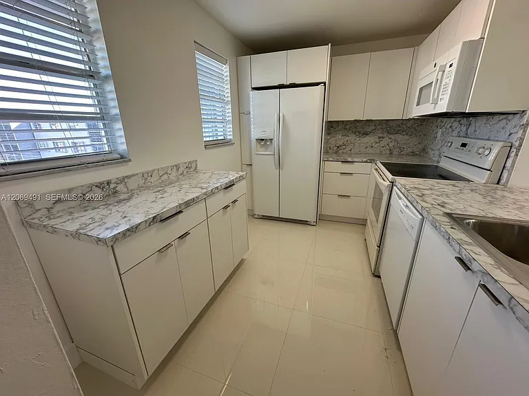 14170 SW 84th St #402-F — Photo 8
