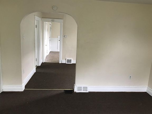 5th image of 544 29th St #2