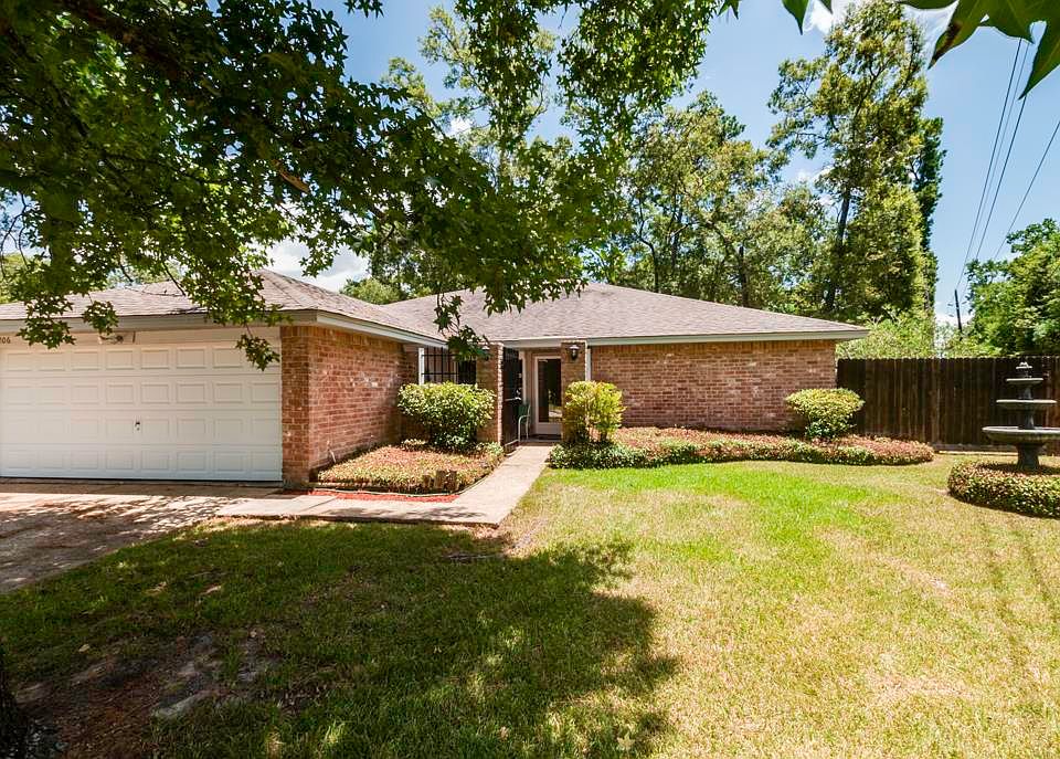 1st image of 16206 Spinnaker Dr
