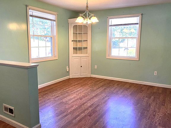 5th image of 826 Somerset Street