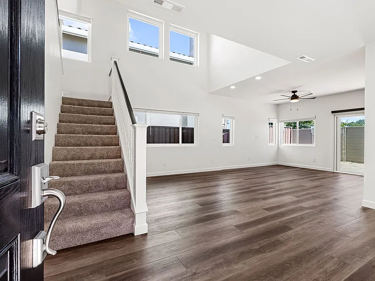18177 Stonegate Ct — Photo 11