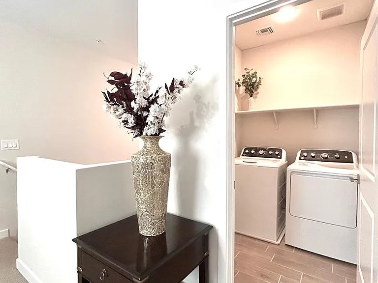 7508 S 75th Dr — Photo 13