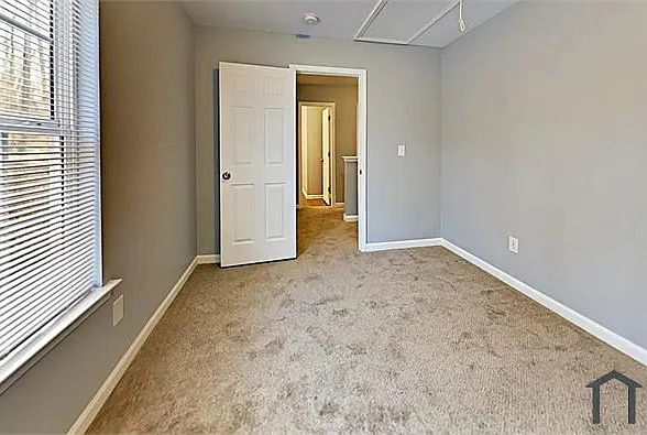 2805 Kendrick Dr — Photo 5