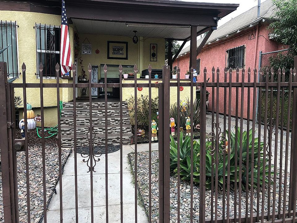 2nd image of 885 E 43rd Pl