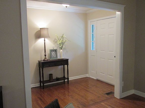 4th image of 14-105 Browncroft St