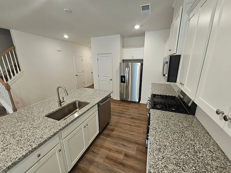 780 Earhart St NW — Photo 17