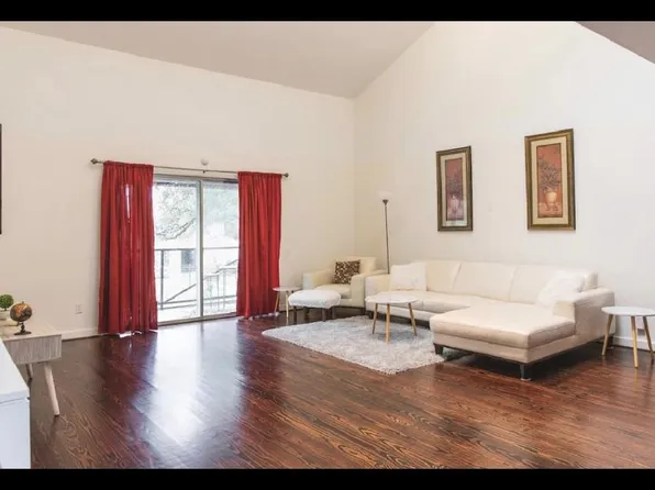 2429 Wentworth St, Houston, TX 77004