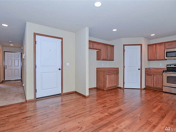 3rd image of 6227 118th St SE
