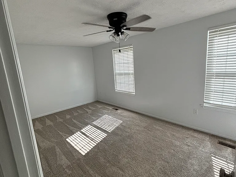 9653 Glendower Ct — Photo 7