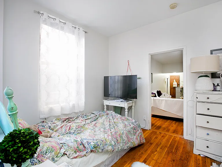 32 W 86th St #1C — Photo 8