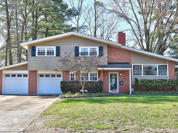 3713 Virginius Dr, Virginia Beach, VA 23452
