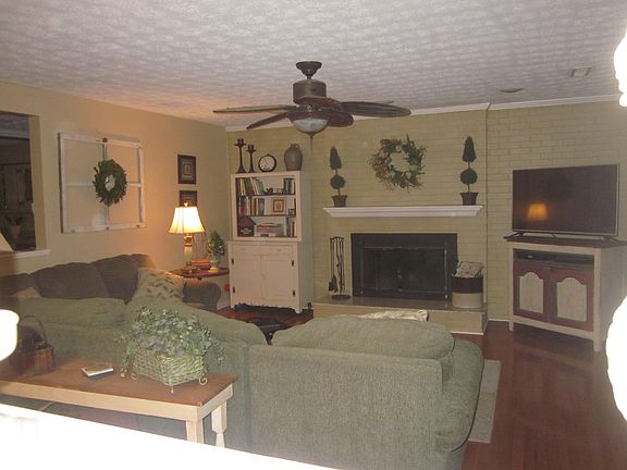 4th image of 3126 Madonna Dr