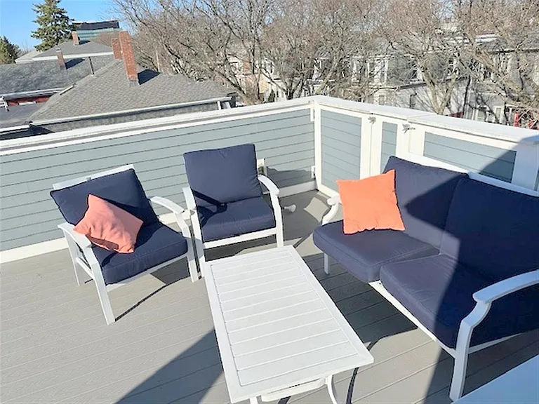 315 Windsor St — Photo 28