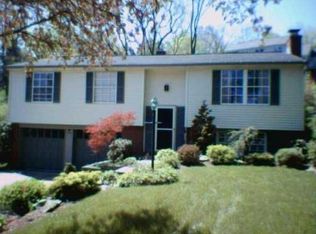 270 Lincoln Dr, Pittsburgh, PA