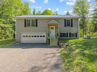 186 Yarmouth Rd, Gray, ME 04039